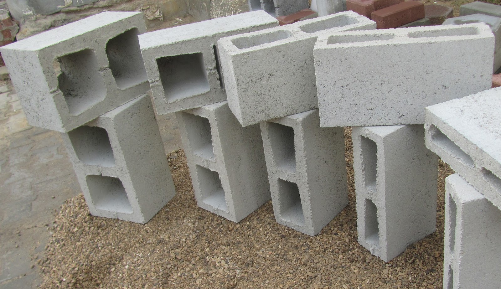 Concrete type. Бетонные блоки. Легкие бетоны на пористых заполнителях. Блоки из легкого бетона (d 1000)— 300мм. Особо тяжелый бетон.