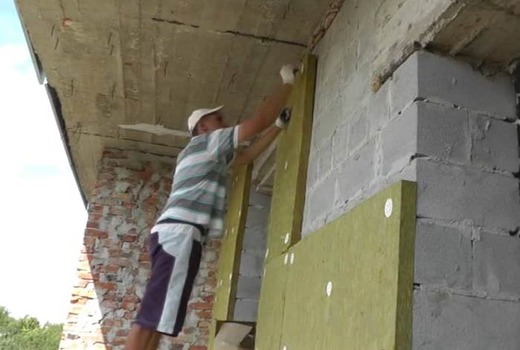 Подготовка поверхности стен 