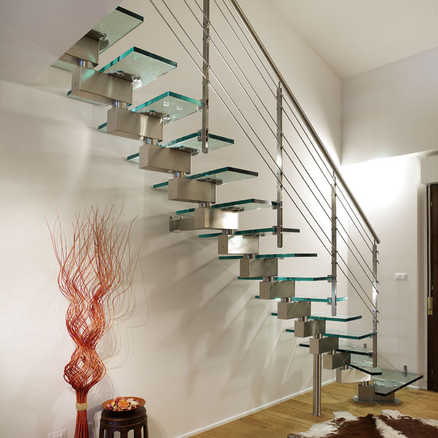 unusual-unique-staircase-modern-home-green-glass-3.JPG